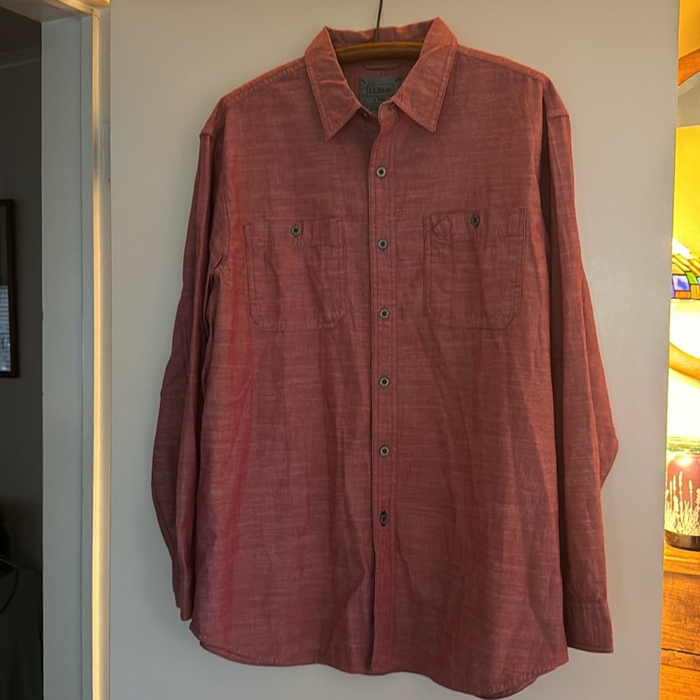 LL Bean Red Men’s Long Sleeve Shirt. Size L. EUC
